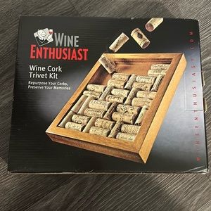 NEW WINE ENTHUSIAST Wine Cork Trivet Kit 🍷🍾